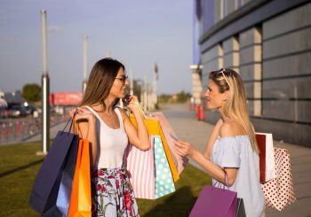 Enfrentando Aqueles Diabos Ao Comprar Vestidos